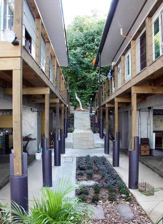 The Other Side Villas 코란타